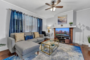 Renovated Upper Large 3 Bed House